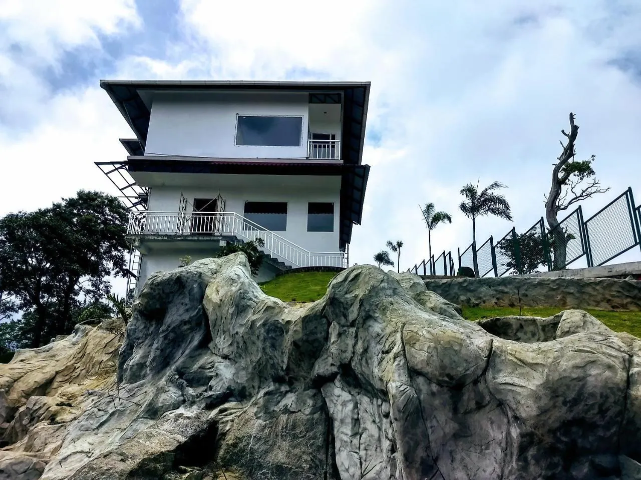 The Lakeview Munnar Indie